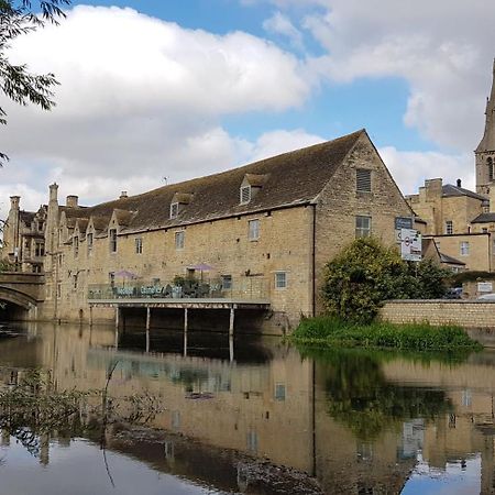 Riverside Stamford Stays Luaran gambar